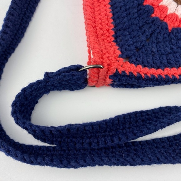 Crochet sunflower small crossbody bag, lined, handmade 6.5" pouch, phone bag - Picture 8 of 9